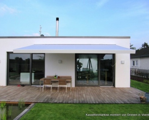 Sonnenschutz_mit_markise_fuer_terrasse-0d989fef