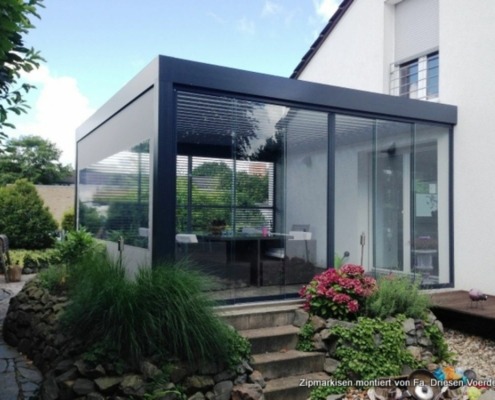 Zipmarkisen_mit_klarsichtfenster-a4c02898